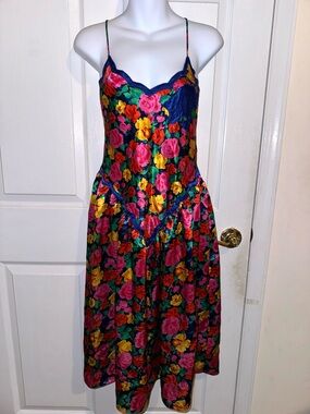 Vintage 90s Victoria Secret floral midi slip dress